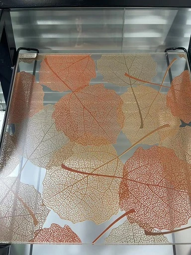 Glass Coating Between Kitchen Cabinet And Counter
