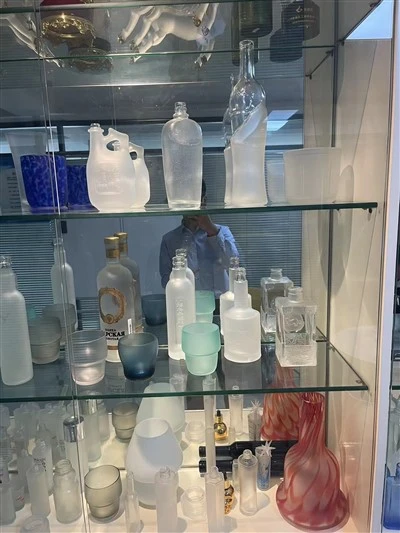 Glass Frosting Powder For Glass Lamp Shades, Light Fixtures, Home Ware, Vases, Containers Bottles And Art Glass.