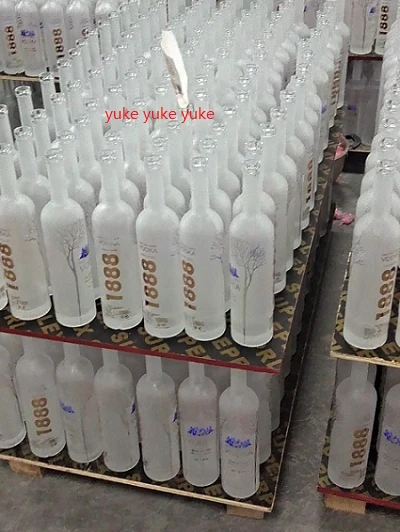 Manufacture Wine Frosted Glass Bottle Glass Factory
