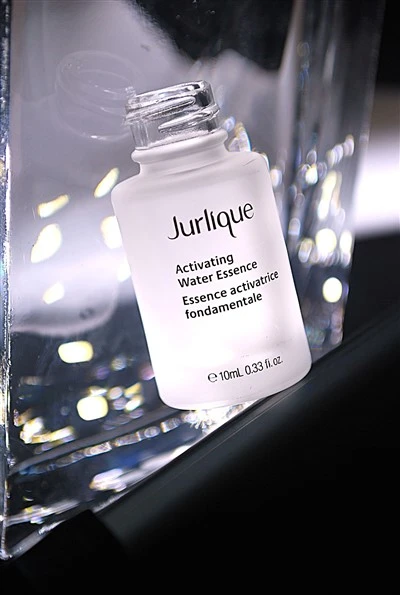 Satin Effect Surface Of Glass Cosmetic Bottle